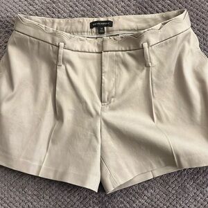 Women’s Banana Republic Scalloped Shorts 12